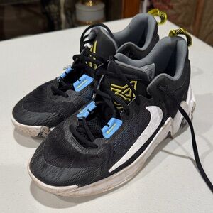 Nike Kids Black Sneakers with White and Blue Details